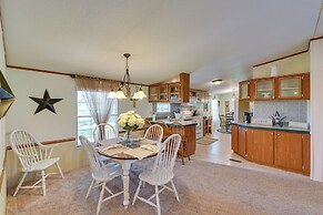 Sunny Florida Escape w/ Screened-in Patio & Grill!