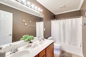 Chic New Mexico Retreat w/ Patio, Grill & Fire Pit