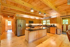 Wine Country Cottage w/ Fire Pit in Olin!