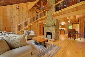 Wine Country Cottage w/ Fire Pit in Olin!