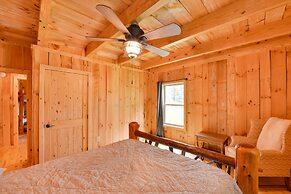 Wine Country Cottage w/ Fire Pit in Olin!