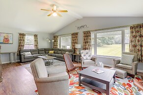 Pennington Home w/ Deck ~ 9 Mi to Princeton!