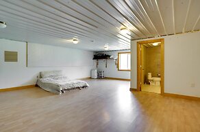 Wfh-friendly Lawrence Escape w/ Lake Access