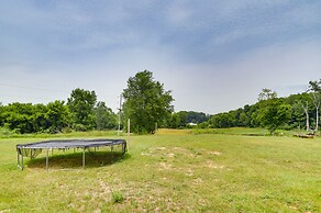 Wfh-friendly Lawrence Escape w/ Lake Access