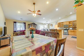 Porterville Getaway w/ Patio + Valley Views!