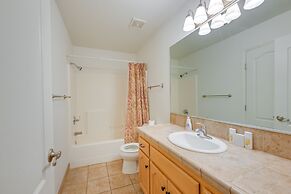 Porterville Getaway w/ Patio + Valley Views!