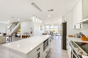 Remodeled Farmhouse on 18 Acres: 8 Mi to Elgin!