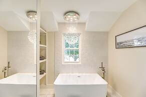 Remodeled Farmhouse on 18 Acres: 8 Mi to Elgin!