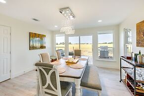 Remodeled Farmhouse on 18 Acres: 8 Mi to Elgin!