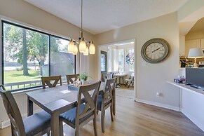 Lakefront Orion Twp. Home w/ Fire Pit & Kayak!