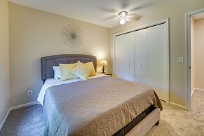 Lakefront Orion Twp. Home w/ Fire Pit & Kayak!