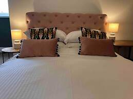 Inviting 2-bed House in Sunderland, Wifi, Parking