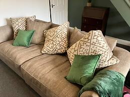 Rose Cottage - 5 Person, City Centre With Parking