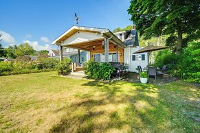 Lakefront Chautauqua Cottage Getaway