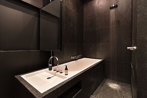 Collection Suites by Kukun