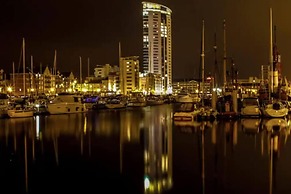 Beautiful 3-bed Apartment in Swansea