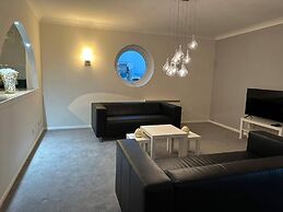 Beautiful 3-bed Apartment in Swansea