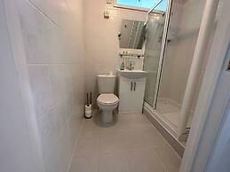 Beautiful 3-bed Apartment in Swansea