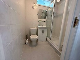 Beautiful 3-bed Apartment in Swansea