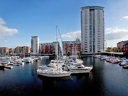 Beautiful 3-bed Apartment in Swansea