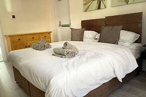 Captivating 2-bed Apartment in Newport