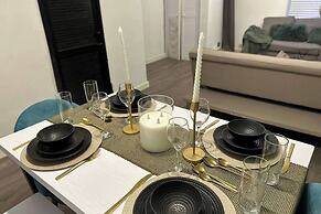 House - Sleeps 5 - Garden - Parking