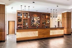 Drury Plaza Hotel Dallas Arlington