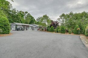 Chic Flat Rock Tiny Home: Pool Access!