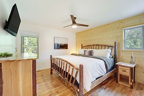 Peaceful Purlear Vacation Rental w/ Creek Access!