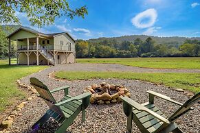 Peaceful Purlear Vacation Rental w/ Creek Access!