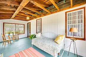 Country Getaway in Kinsale: Sunroom, Pond Access!