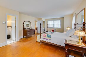 Country Getaway in Kinsale: Sunroom, Pond Access!