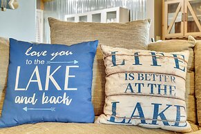 Spacious Ozawkie Home - Near Lake Perry!