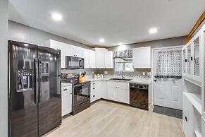 Spacious Ozawkie Home - Near Lake Perry!