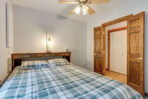 1 Mi to River: Cabin w/ Fire Pit in Milanville!