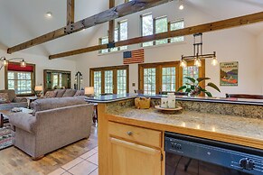 1 Mi to River: Cabin w/ Fire Pit in Milanville!