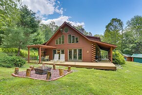 1 Mi to River: Cabin w/ Fire Pit in Milanville!