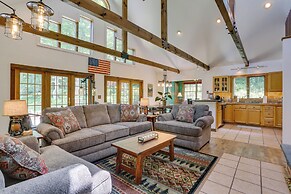 1 Mi to River: Cabin w/ Fire Pit in Milanville!