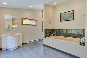 1 Mi to River: Cabin w/ Fire Pit in Milanville!