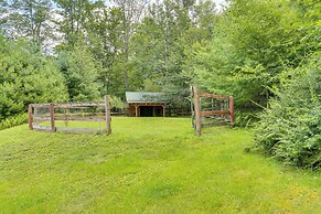 1 Mi to River: Cabin w/ Fire Pit in Milanville!