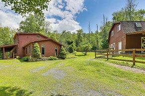 1 Mi to River: Cabin w/ Fire Pit in Milanville!