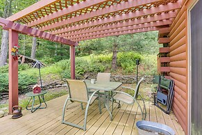 1 Mi to River: Cabin w/ Fire Pit in Milanville!