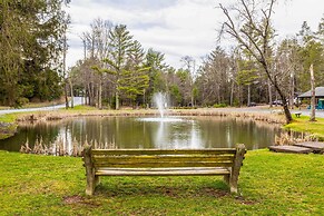 Sauna, Fire Pit: Spacious & Serene Poconos Getaway