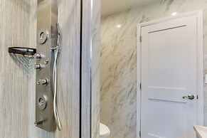 Sauna, Fire Pit: Spacious & Serene Poconos Getaway