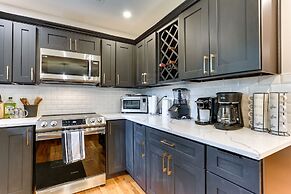 Sauna, Fire Pit: Spacious & Serene Poconos Getaway