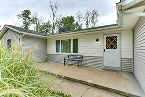 Sauna, Fire Pit: Spacious & Serene Poconos Getaway