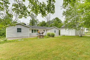Sauna, Fire Pit: Spacious & Serene Poconos Getaway