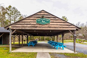 Sauna, Fire Pit: Spacious & Serene Poconos Getaway