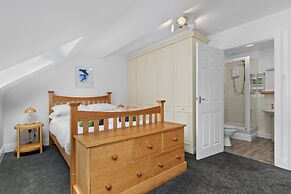 Penrose - Beach House With Direct Beach Access