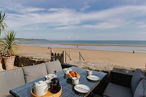 Penrose - Beach House With Direct Beach Access